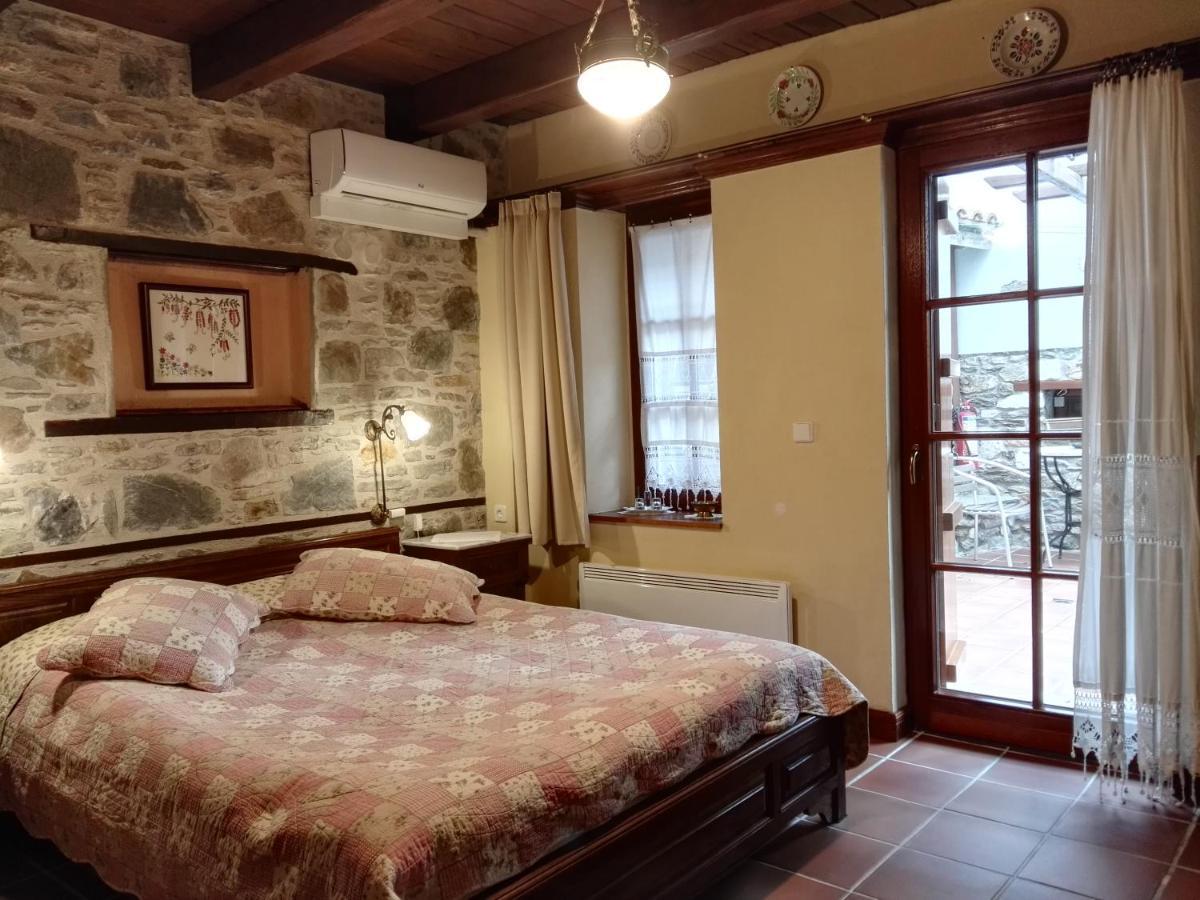 Viraggas Traditional Hotel Vrastama ภายนอก รูปภาพ