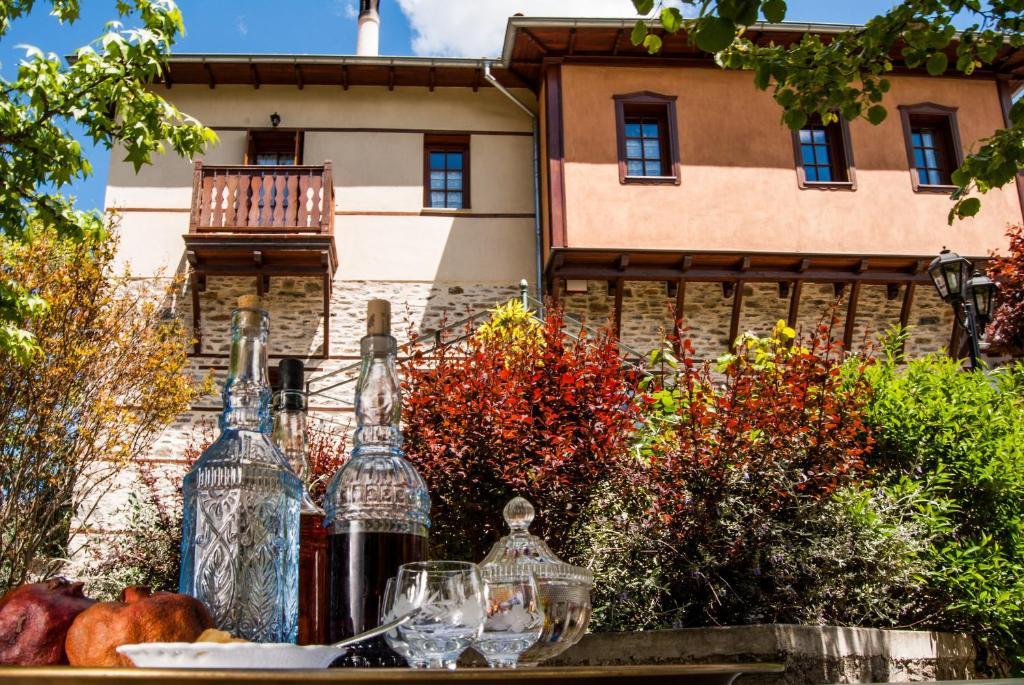 Viraggas Traditional Hotel Vrastama ภายนอก รูปภาพ